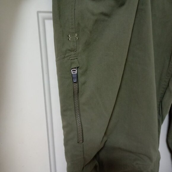 Under Armour Mens Loose Fit Nylon Cargo Pants Size 42/30 Green - Picture 4 of 11